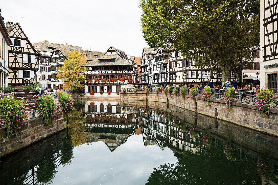 Fachwerkhäuser, La Petite France, Fluss Ill, Straßburg, Elsass, Frankreich