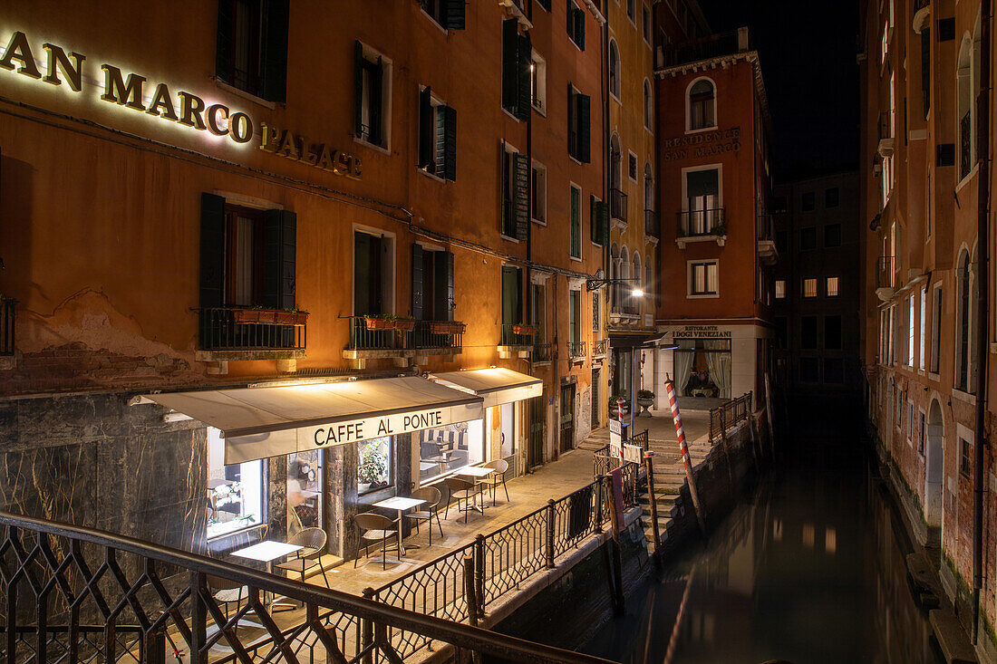 Caffe al Ponte an der Ponte dei Dai, Venedig, Italien