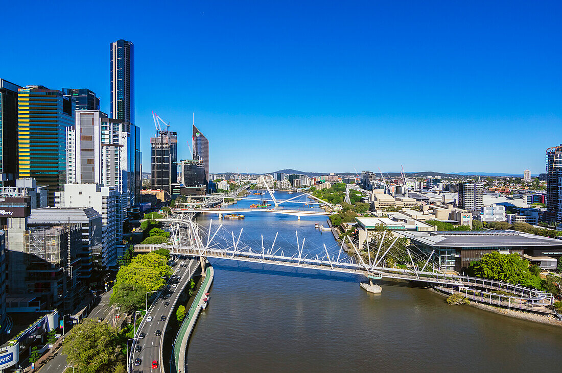  Looking down on the Brisbane River. Brisbane, capital of the Australian state of Queensland. 