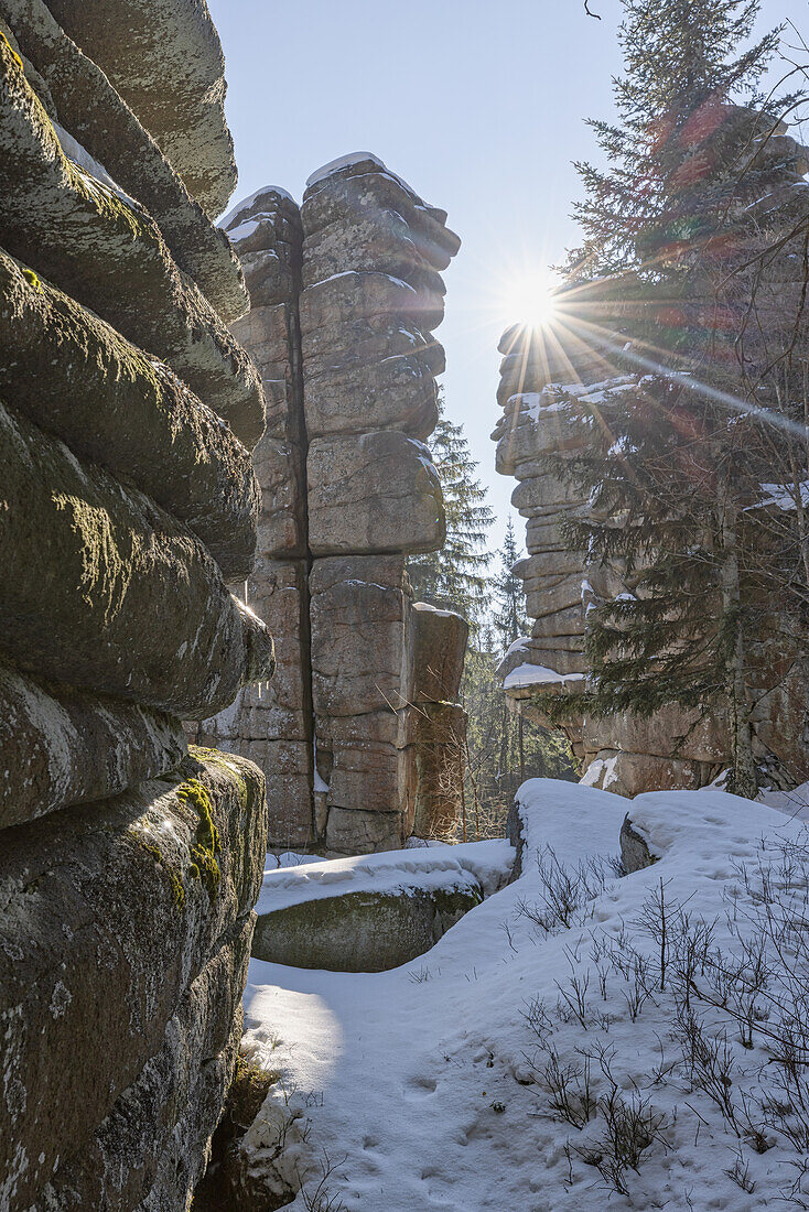  Granite rocks in the Fichtelgebirge, Rudolphstein, Weißenstadt, Schneeberg, Upper Franconia, Franconia, Bavaria, Germany, Europe 