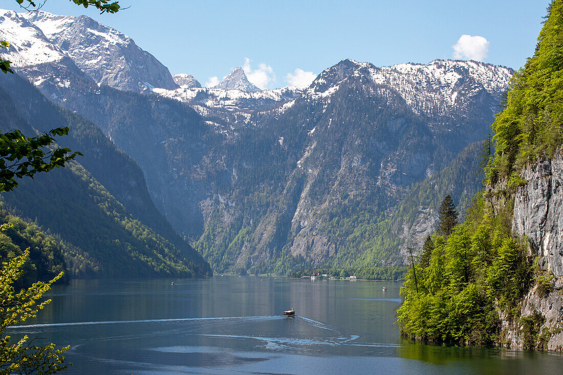  Shipping on the Königssee in Berchtesgadener Land, Berchtesgaden, Sxhönau, Bavaria, Germany 