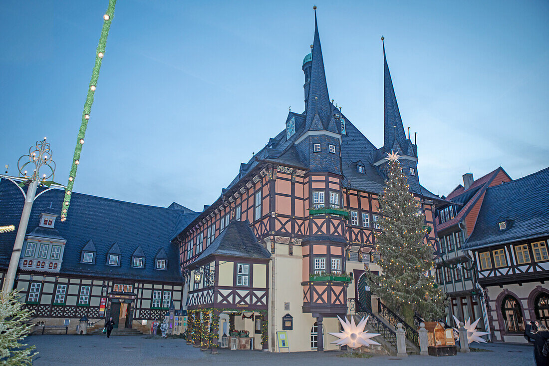 Rathaus Wernigerode zur Weihnachtszeit, Wernigerode, Sachsen-Anhalt, Deutschland