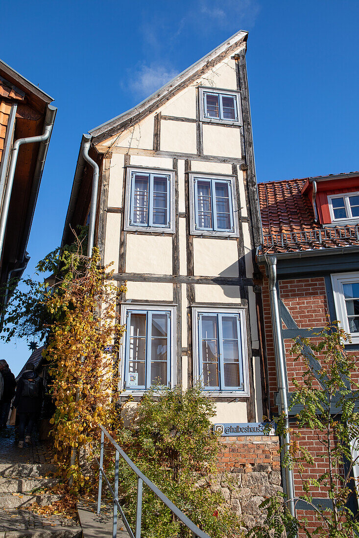  Half house, World Heritage City of Quedlinburg, Saxony-Anhalt, Germany 