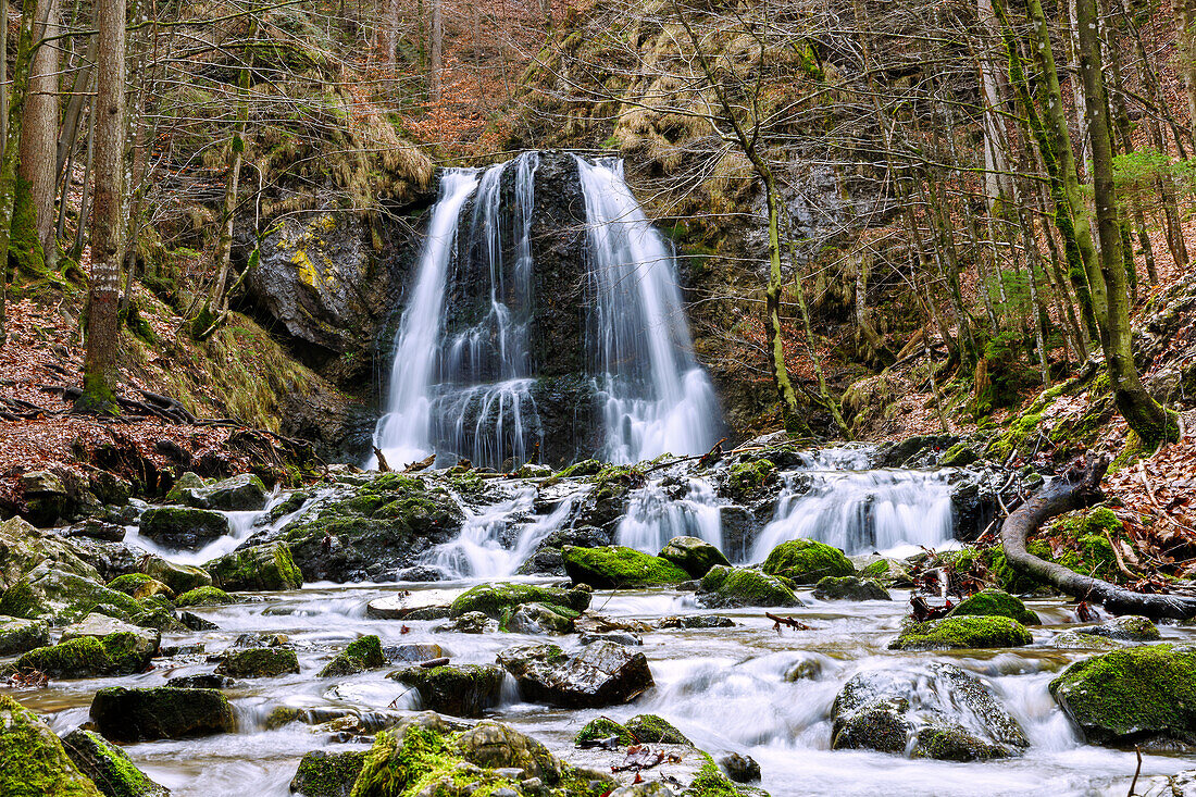 Josefstaler Wasserfälle in Fischhausen-Neuhaus, bei Schliersee in Oberbayern in Bayern, Deutschland
