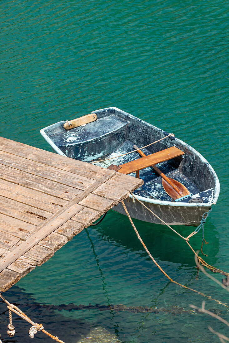 Fishing boat in the Port de Cala Figuera, Cala Figuera, Santanyi, Mallorca, Balearic Islands, Mediterranean, Spain 