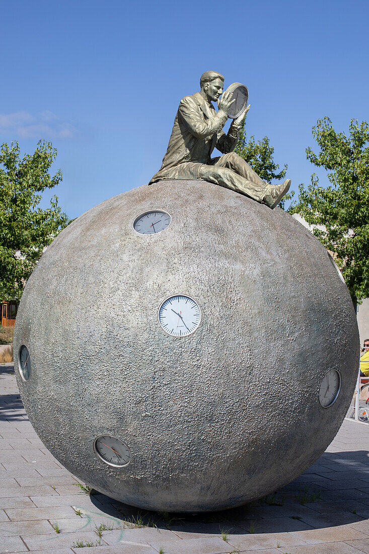 Zeitzähler an der Elbpromenade, Magdeburg, Sachsen-Anhalt, Deutschland