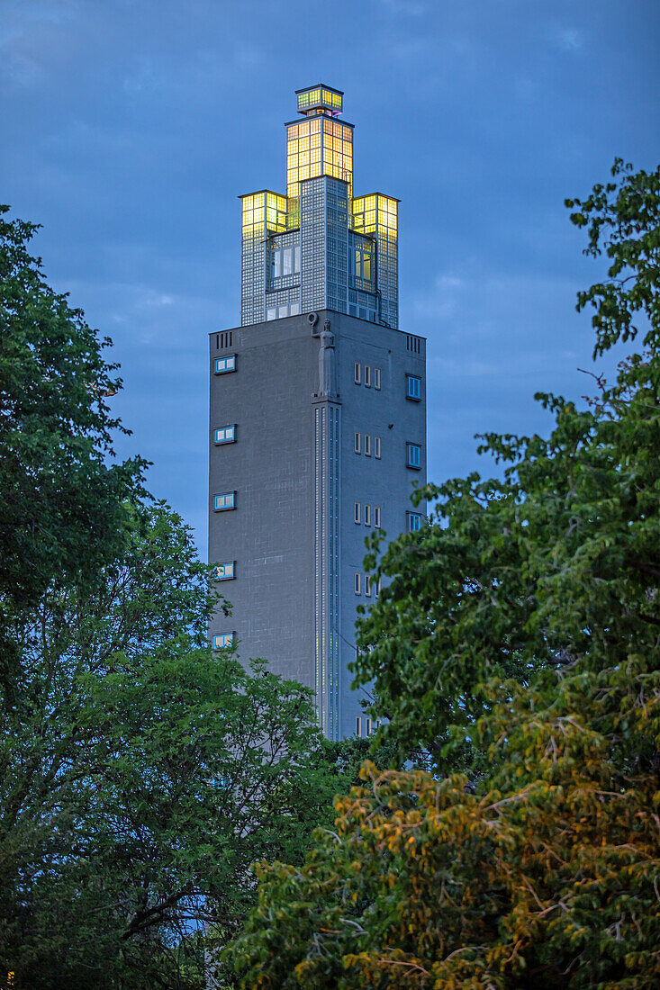 Albinmüller-Turm im Stadtpark Rotehorn, Magdeburg, Sachsen-Anhalt, Deutschland