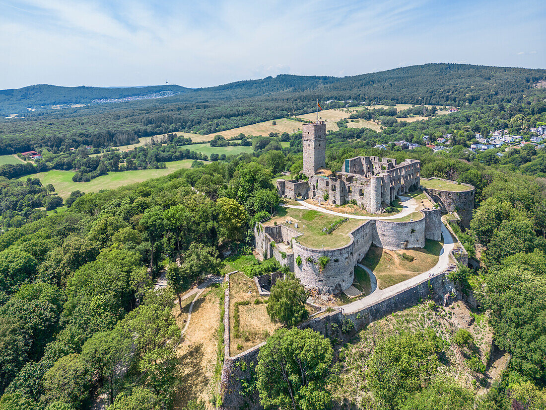  Aerial view of the Königstein castle ruins, Königstein im Taunus, Taunus, Hesse, Germany 