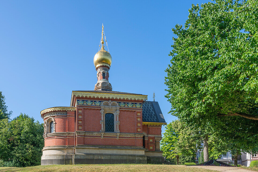  Russian church in the spa park, Bad Homburg vor der Höhe, Taunus, Hesse, Germany 