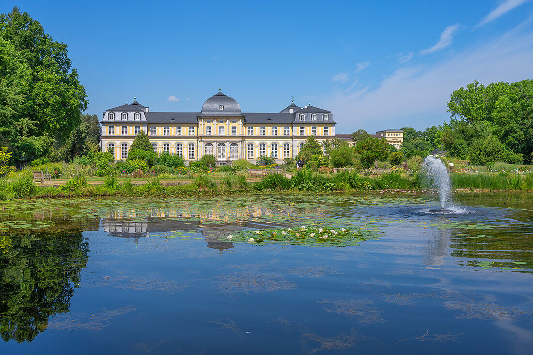 Poppelsdorfer Schloss im Botanischen Garten, Bonn, Nordrhein-Westfalen, Deutschland