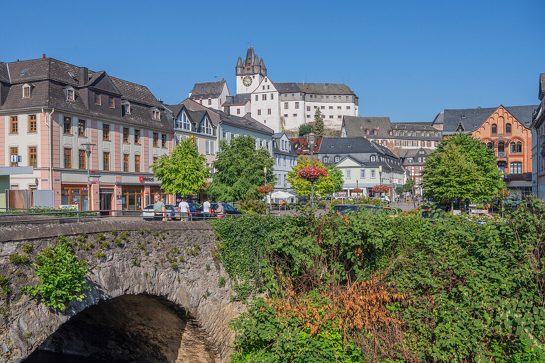 Aarbrücke und Grafenschloss, Diez an der Lahn, Westerwald, Lahntal, Taunus, Rheinland-Pfalz, Deutschland