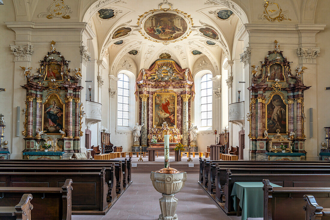  The Roman Catholic parish church of St. Peter in Endingen am Kaiserstuhl, Baden-Württemberg, Germany    