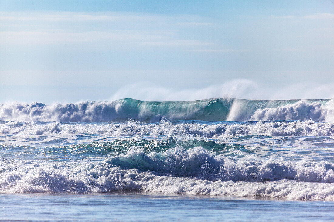 Wellen, Brandung am Atlantik, West-Frankreich, Frankreich