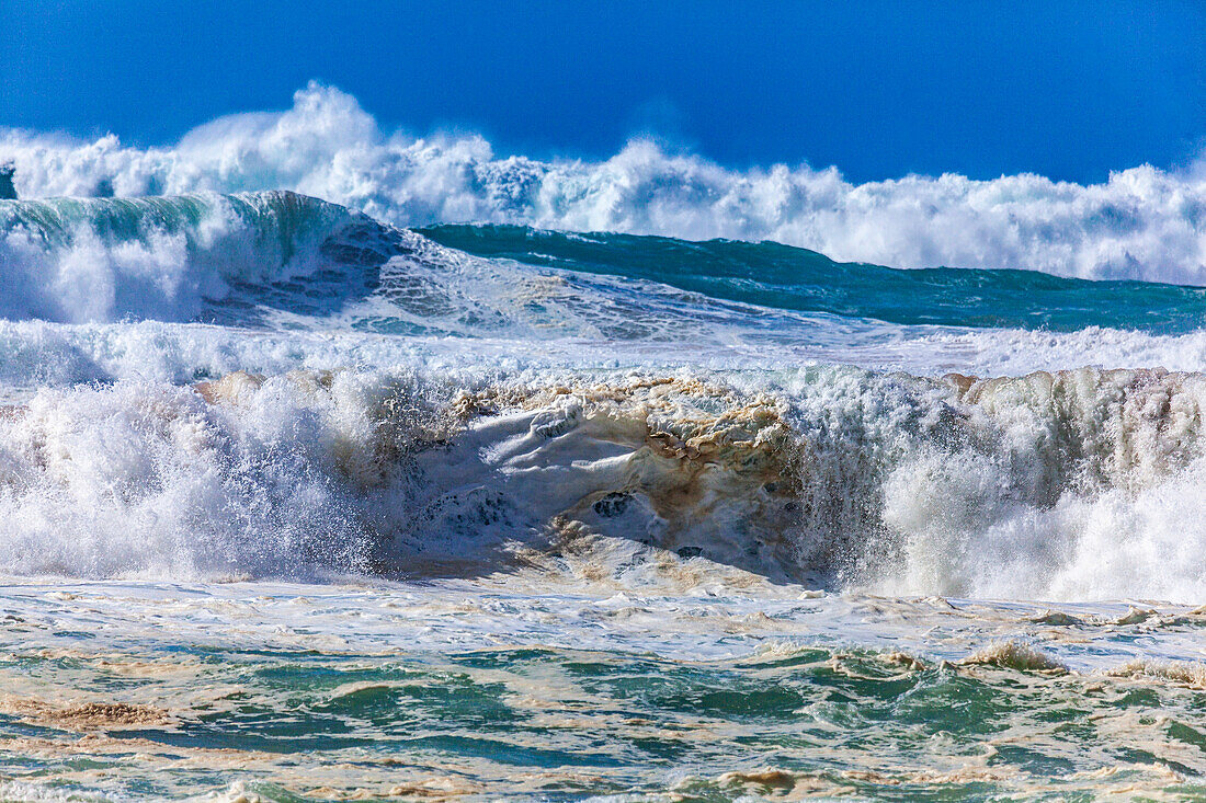  Waves, surf on the Atlantic 