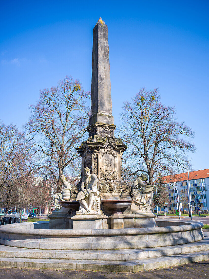 Hasselbach-Brunnen am Haydnplatz in der Nähe der Universität zu Ehren von Oberbürgermeister Hasselbach, Magdeburg, Sachsen-Anhalt, Mitteldeutschland, Deutschland