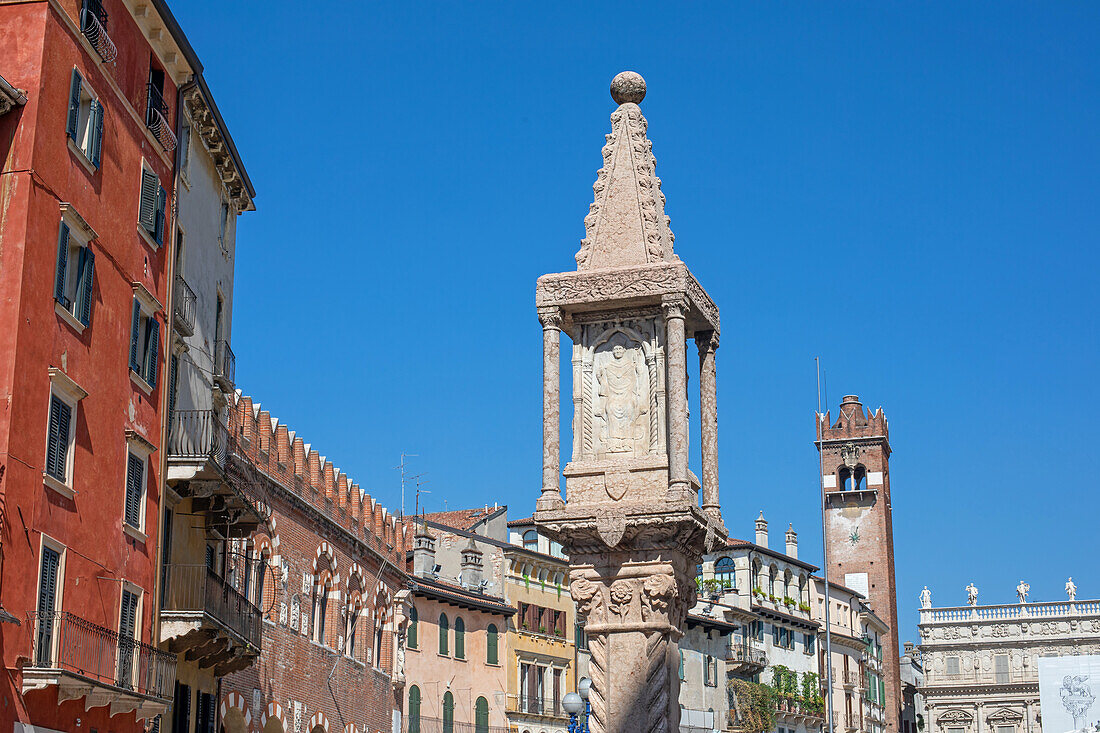 Piazza delle Erbe, Verona, Venetien, Italien