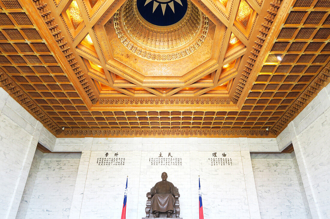 Zentrum von Taipeh, Chiang-Kai-shek-Gedächtnishalle von innen, erbaut zu Ehren Chiang Kai-shek, Taiwan, Asien