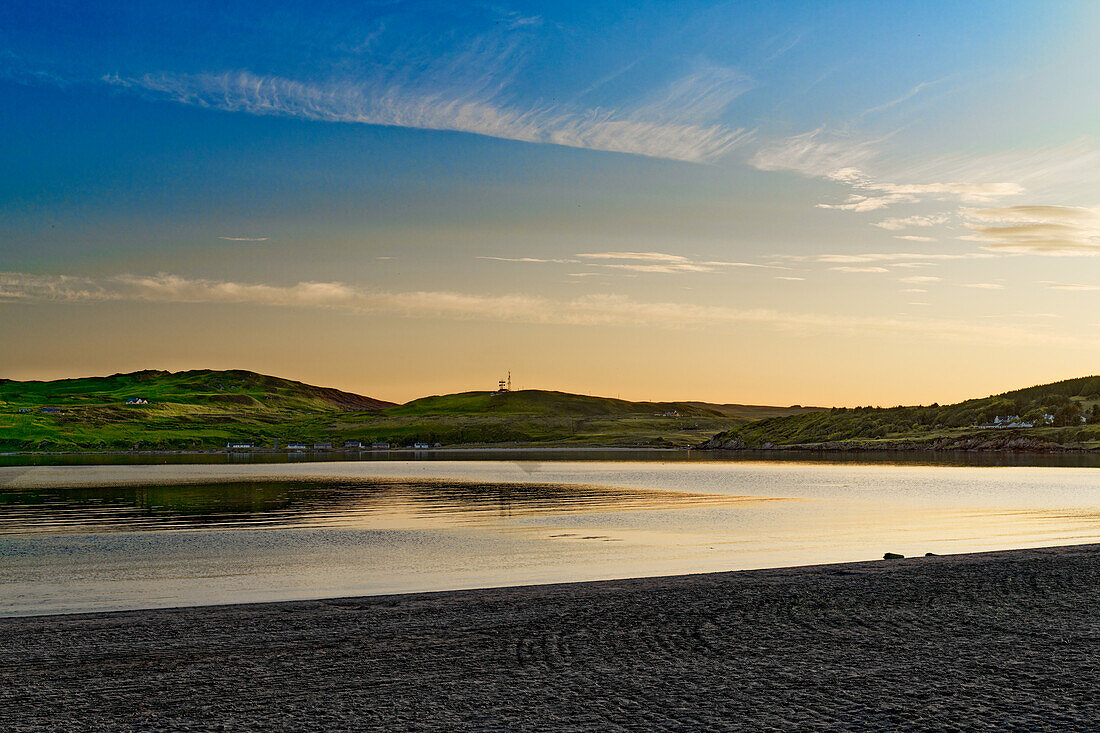 Großbritannien, Schottland,  Hebriden Insel Isle of Islay, Sonnenuntergang in der Bucht bei Port Ellen