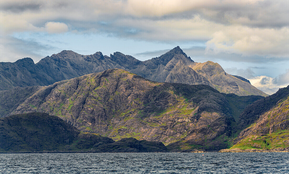  Great Britain, Scotland, Isle of Skye, Elgol, view from boat of the Cuillin Hills 
