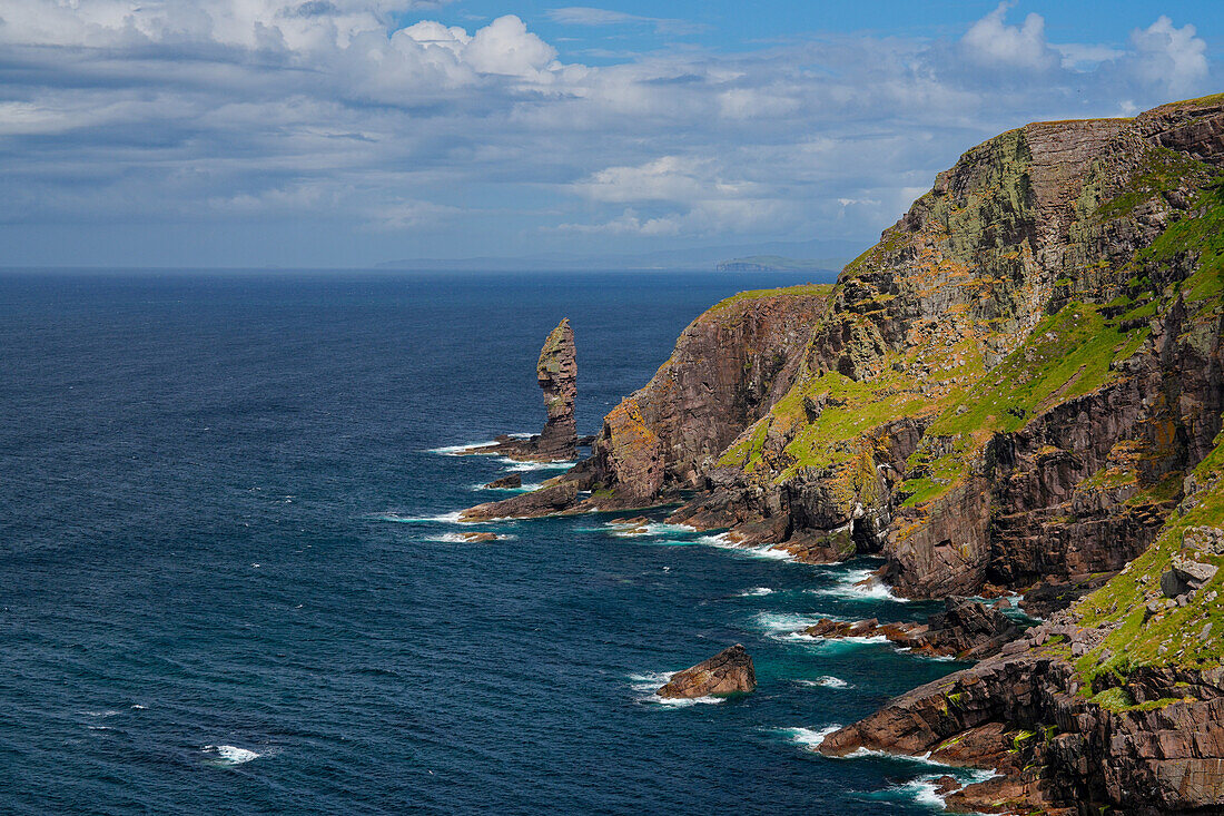 Großbritannien, Schottland, West Highlands, Halbinsel Stoer, Felsformation Old Man of Stoer Felsenturm beim Stoer Lighthouse