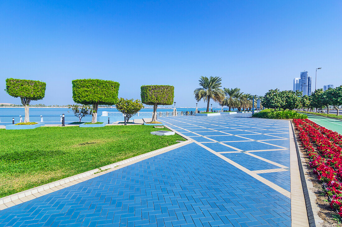  Promenade in Abu Dhabi, capital of the United Arab  