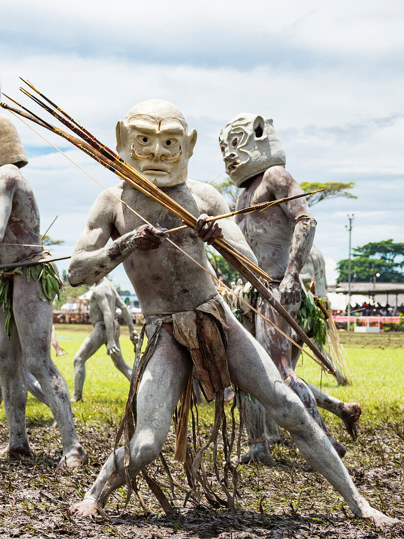 Mudmen, Volksstamm in traditioneller Tracht, Sing sing, Morobe Show, Lae, Papua Neuguinea