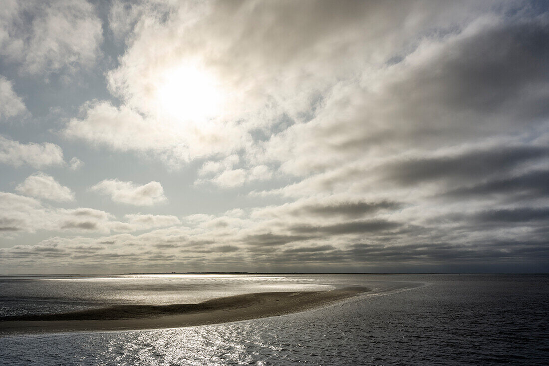  Sandbank in the backlight near Norderney, East Frisian Islands, Lower Saxony, Germany, Europe 