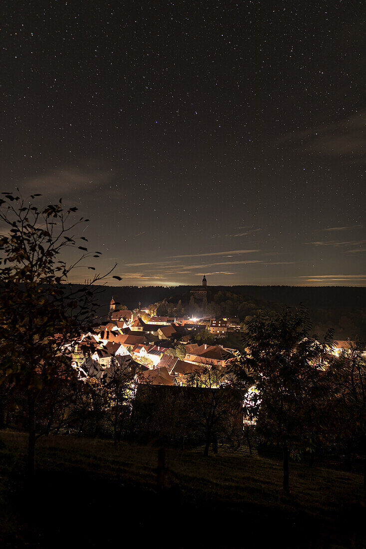 Sternenhimmel über Virnsberg, Flachslanden, Ansbach, Mittelfranken, Franken, Bayern, Deutschland, Europa