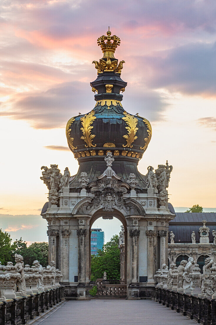  Evening in Dresden, Frauenkirche, Zwinger, Elbe, Saxony, Germany, Europe 