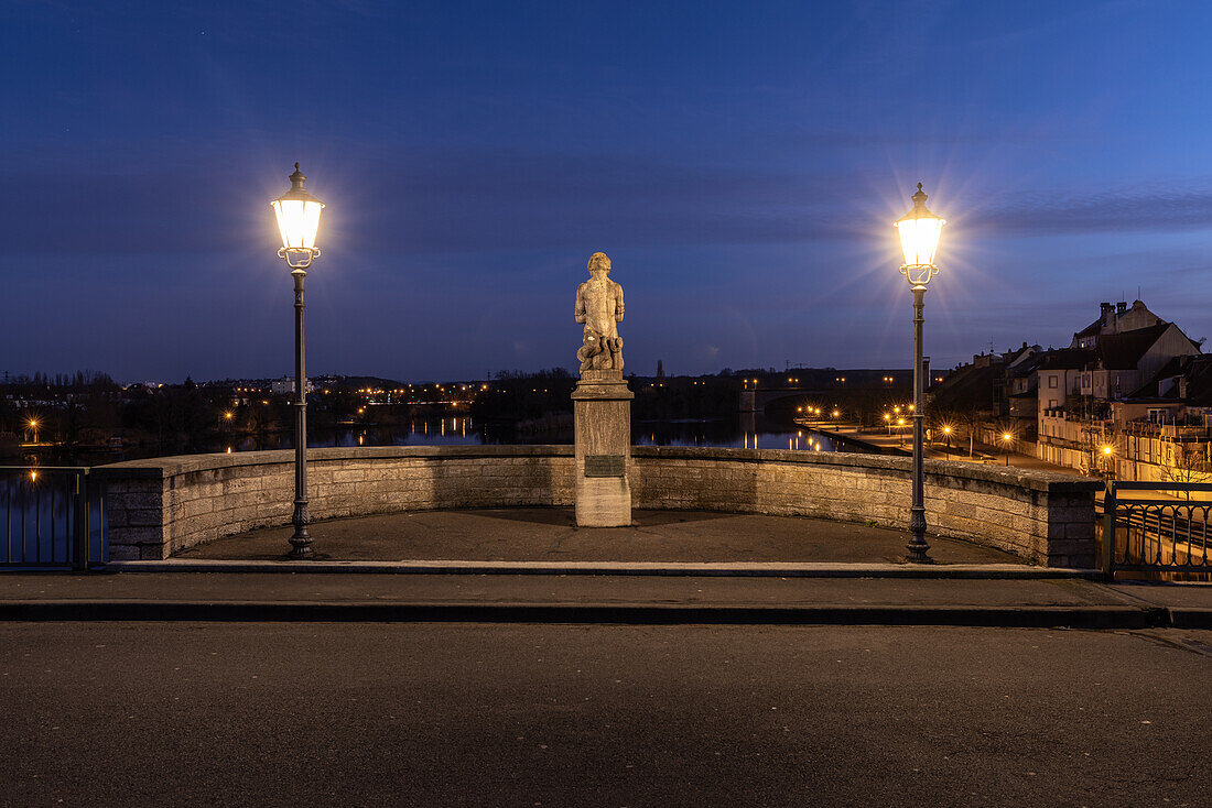  Blue hour on the Old Main Bridge, Kitzingen, Lower Franconia, Franconia, Bavaria, Germany, Europe 