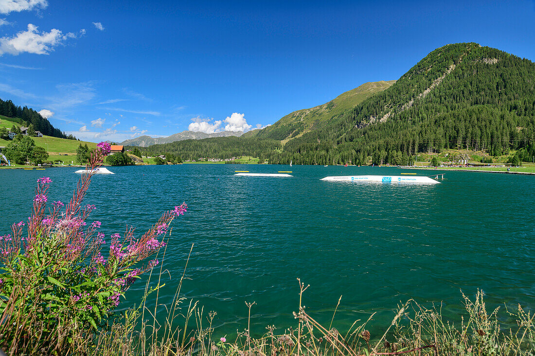  Lake Davos with Silvretta mountains in the background, Davos, Plessur Alps, Graubünden, Switzerland 