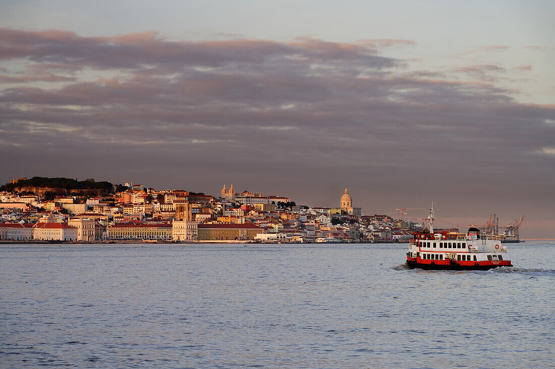  Sunset at the Tagus River, Lisbon, Portugal. 