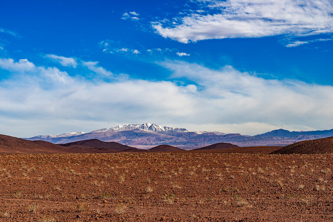 Nordafrika, Marokko, Blick auf das Atlasgebirge von Ouarzazate