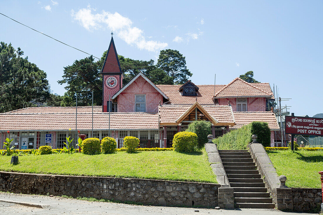 Architektur im Kolonialstil, Postgebäude, Nuwara Eliya, Zentralprovinz, Sri Lanka, Asien