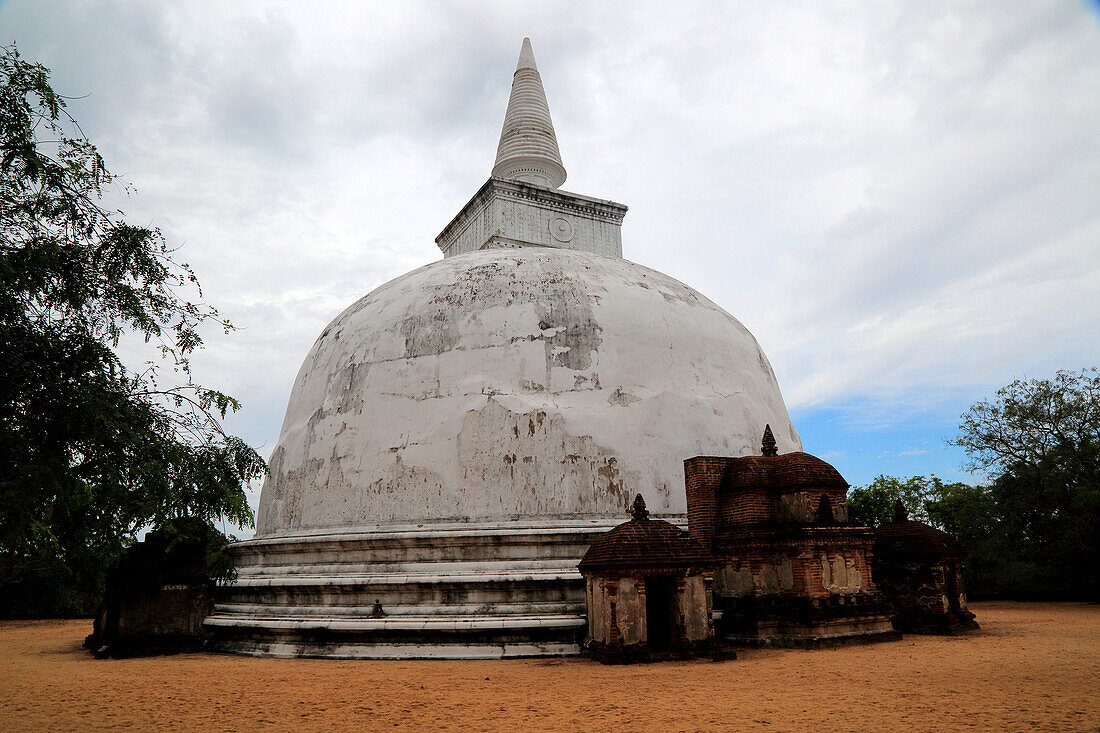 UNESCO-Weltkulturerbe, die antike Stadt Polonnaruwa, Sri Lanka, Asien, Alahana Pirivena-Komplex, Kili Vihara-Stupa
