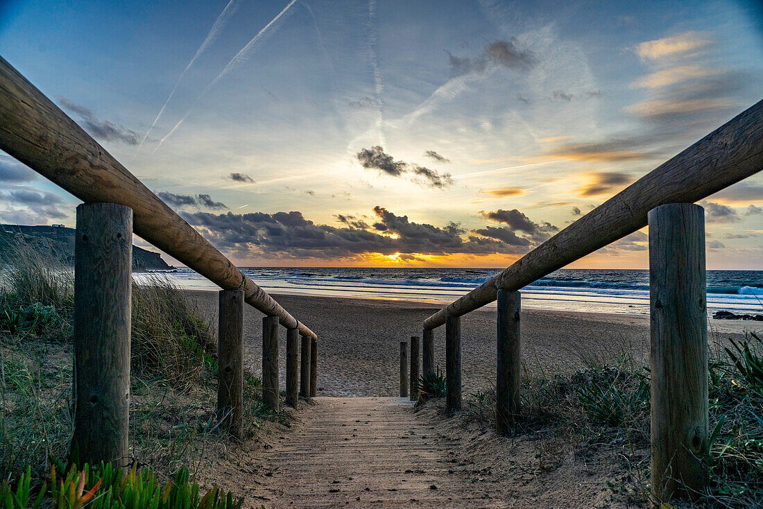  Europe, Portugal, Algarve, Amado Beach, sunset, Atlantic, 