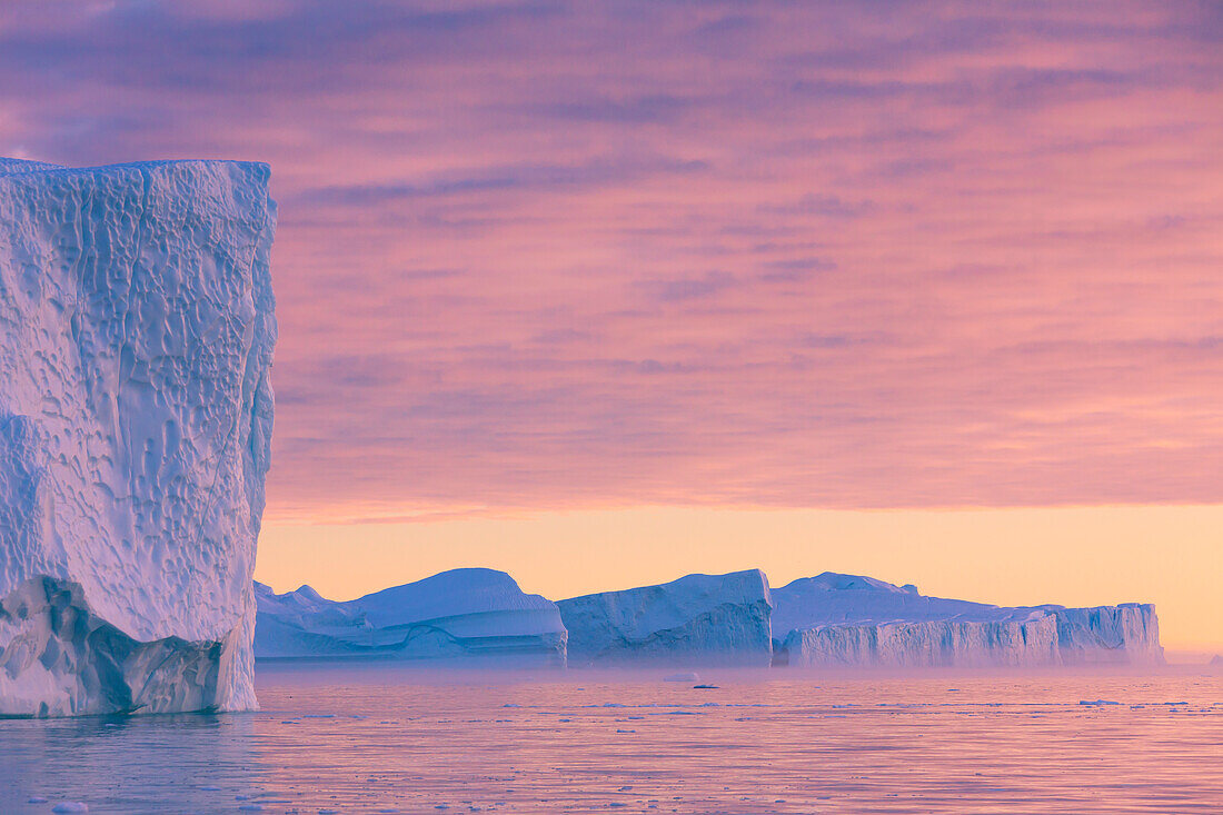 Eisberg im Kangia Eisfjord, UNESCO Weltnaturerbe, Disko-Bucht, West-Groenland, Grönland