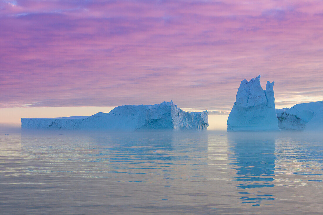 Eisberg im Kangia Eisfjord, UNESCO Weltnaturerbe, Disko-Bucht, West-Groenland, Grönland