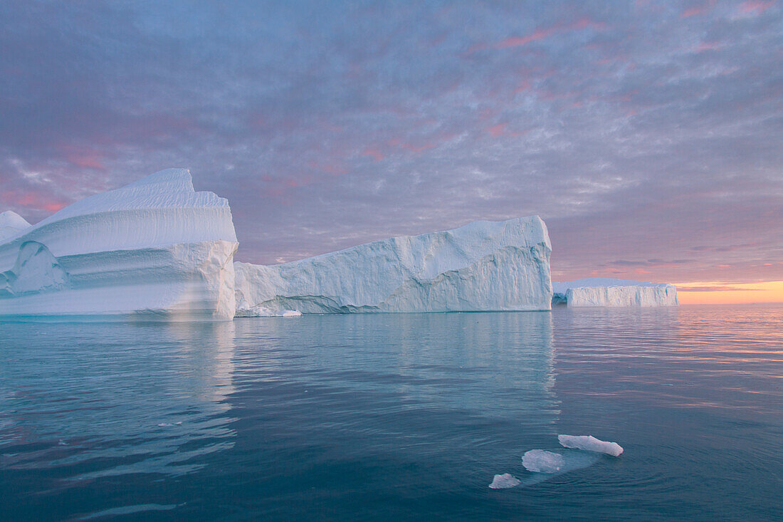 Eisberg im Kangia Eisfjord, UNESCO Weltnaturerbe, Disko-Bucht, West-Groenland, Grönland