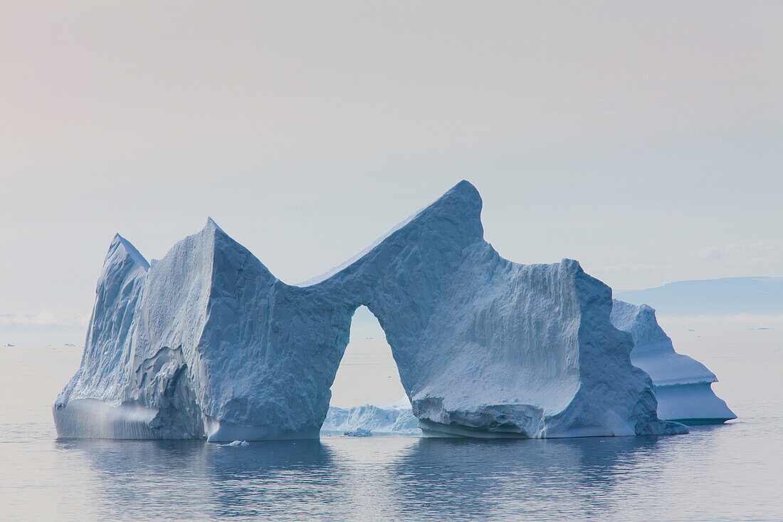 Eisberg im Kangia Eisfjord, UNESCO Weltnaturerbe, Disko-Bucht, West-Groenland, Grönland