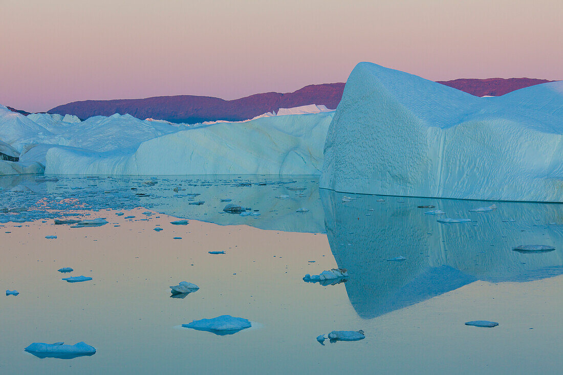 Eisberg im Kangia Eisfjord, UNESCO Weltnaturerbe, Disko-Bucht, West-Groenland, Grönland