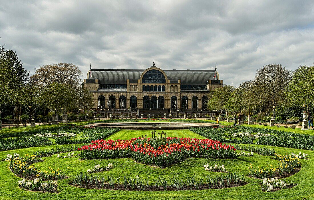 Park und Festhaus in der Flora, Köln, NRW, Deutschland