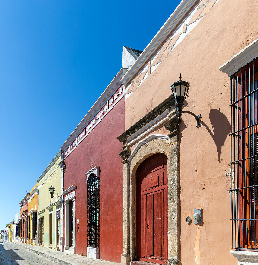 Row of colourful Spanish colonial buildings, Campeche city centre, Campeche State, Mexico