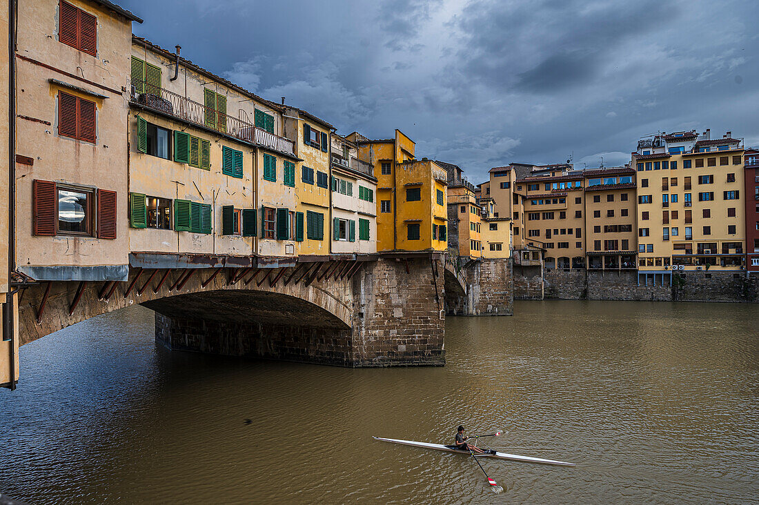 Blick auf Brücke Ponte Vecchio, Florenz, Region Toskana, Italien, Europa