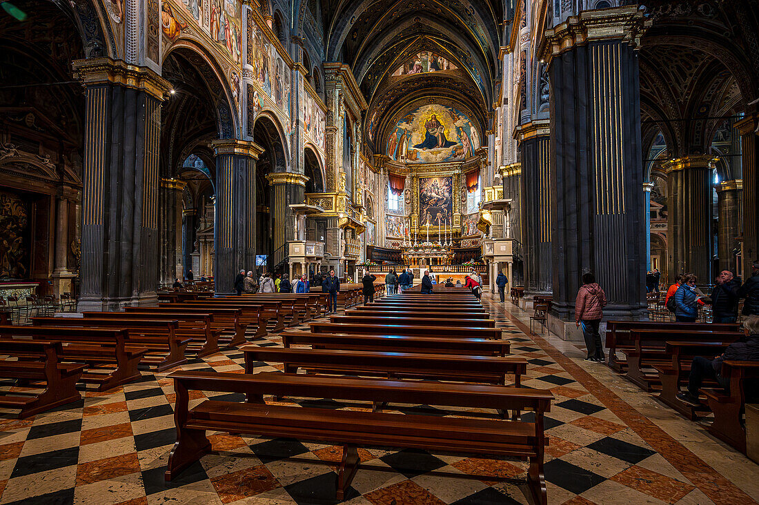  Cathedral from inside, square with cathedral of Cremona, Piazza Duomo Cremona, Cremona, province of Cremona, Lombardy, Italy, Europe 