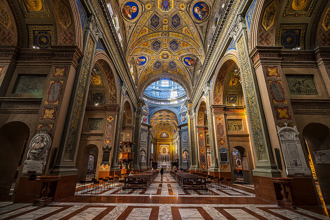 Längsschiff im Dom zu Carpi, Basilica di Santa Maria Assunta, Carpi, Provinz Modena, Region Emilia-Romagna, Italien, Europa