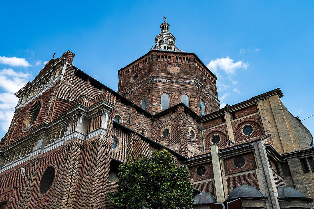  Cathedral of Pavia City of Pavia on the river Ticino, Province of Pavia, Lombardy, Italy, Europe 