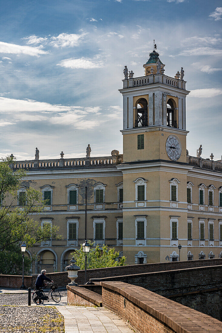  Bridge at the Palazzo Ducale, Ducal Palace Reggia di Colorno, Colorno, Province of Parma Emilia-Romagna, Italy, Europe 