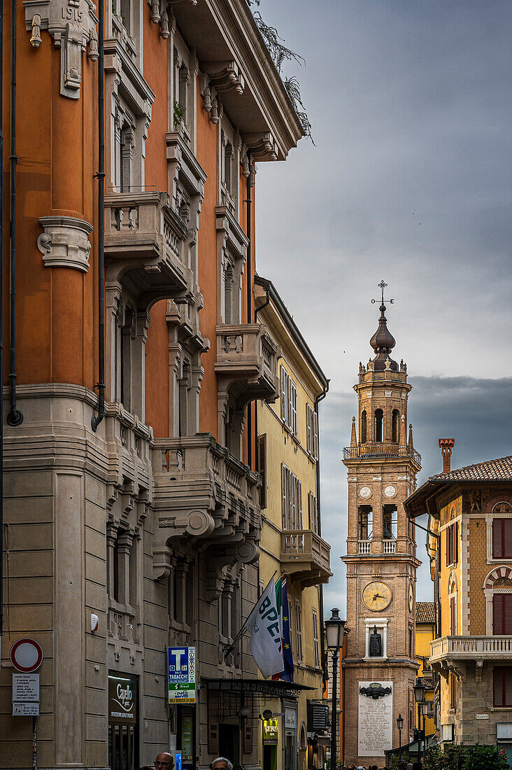  Old Town, Parma, Province of Parma, Emilia-Romagna, Italy, Europe 