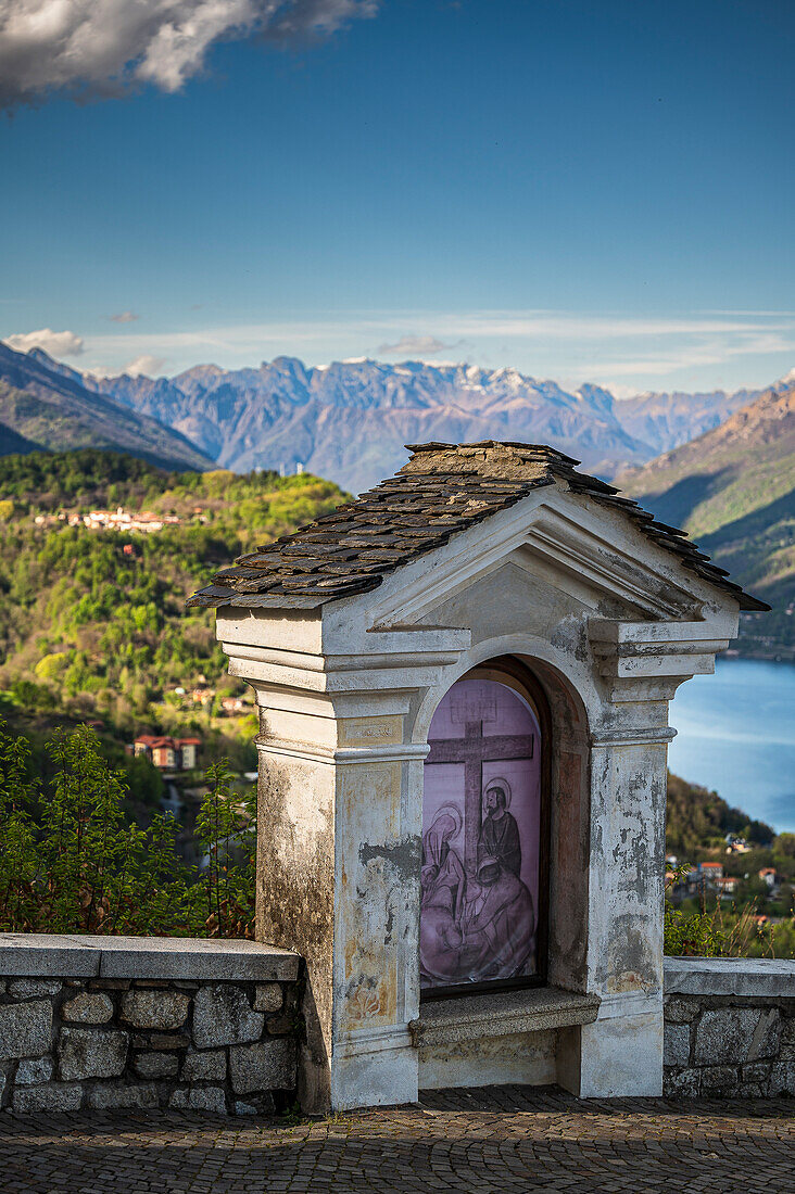  View from the pilgrimage site of the Madonna del Sasso on Isola San Giulio, Lake Orta is a northern Italian lake in the northern Italian, Lago d&#39;Orta, or Cusio, region of Piedmont, Italy, Europe 
